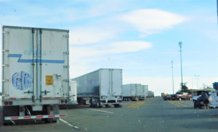 trucking-transportation-and-logistics-2023-11-27-05-34-21-utc